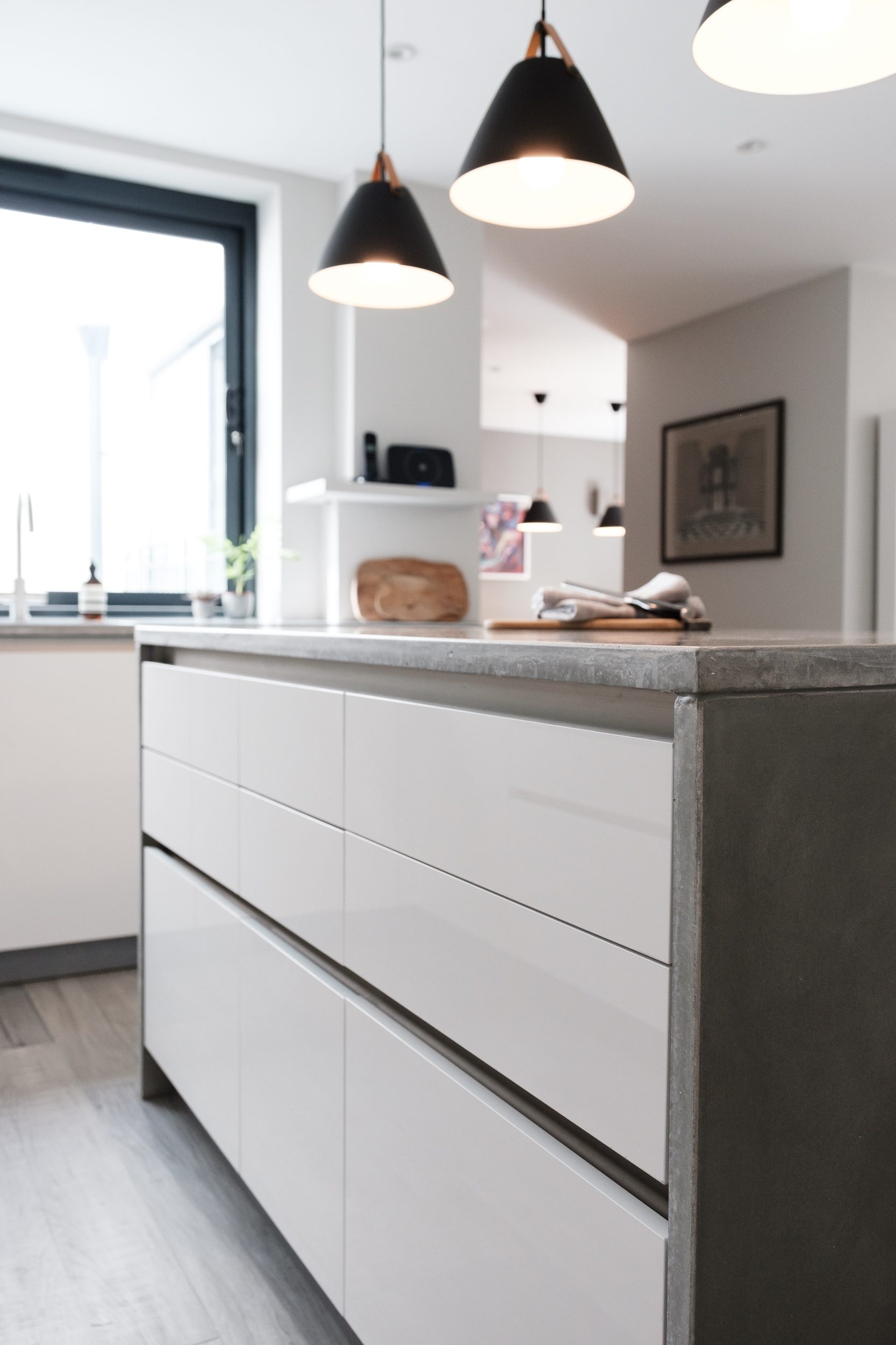 white and grey worktops in kitchen