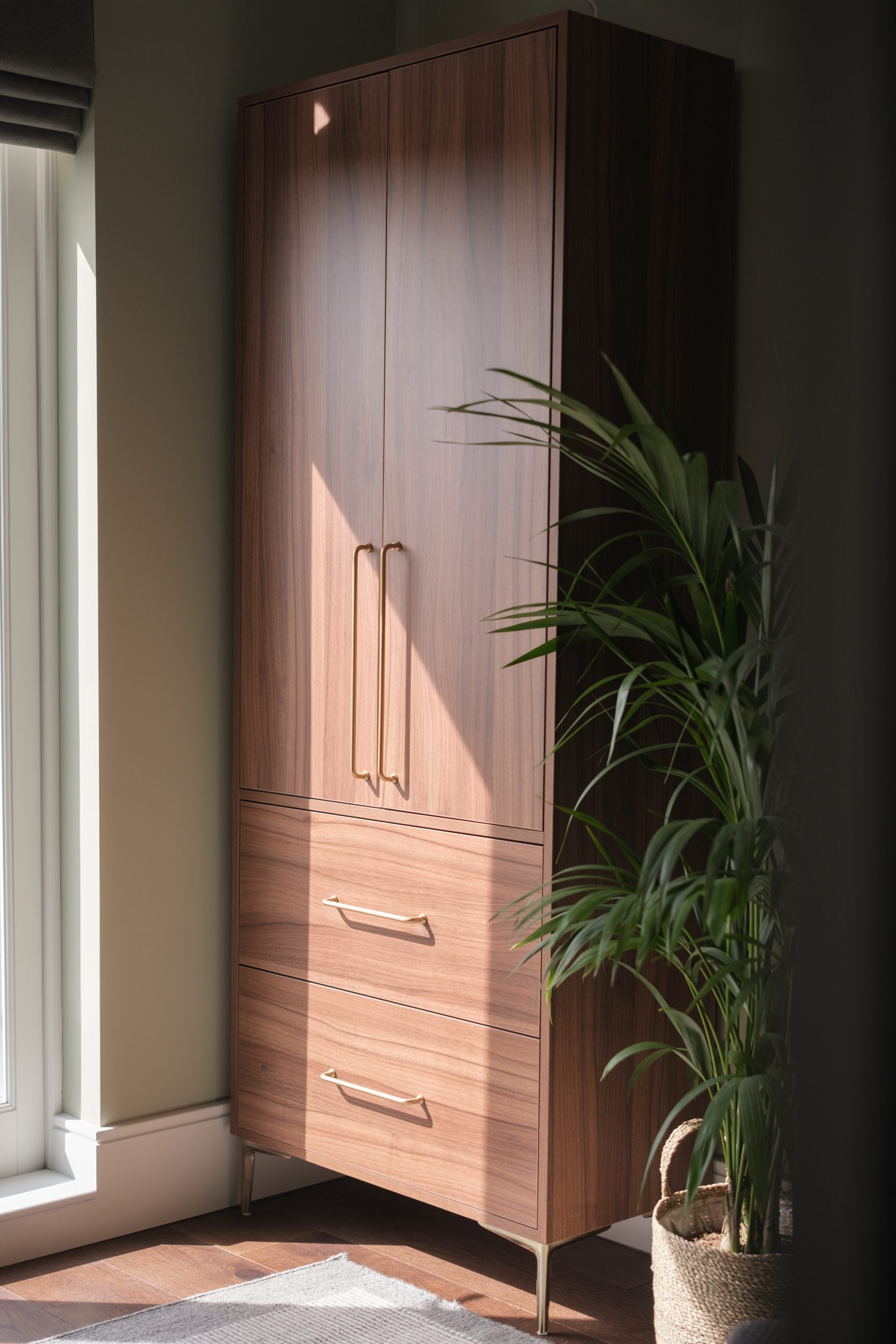 Full size wardrobe